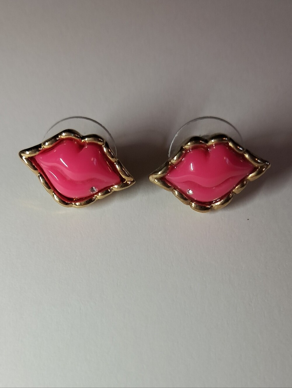 RARE Betsey Johnson Vintage Pink First Date Lip Earrings